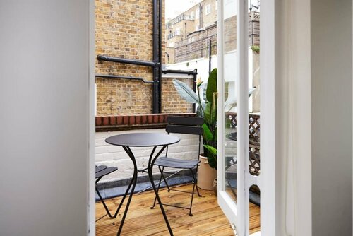 The South Kensington Wonder - Trendy 3bdr House With Garden, Забронировать Дом для отпуска Виллы Большого Лондона, Вилла