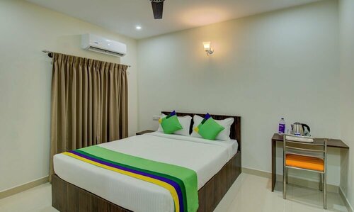 Treebo Fortune Stay Inn, Забронировать Отель Отели штата Карнатаки с парковкой, Парковка