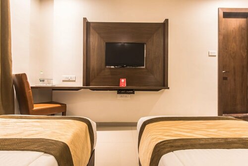 FabHotel Empire Suite - Hotel in Andheri East, Near Marol Naka