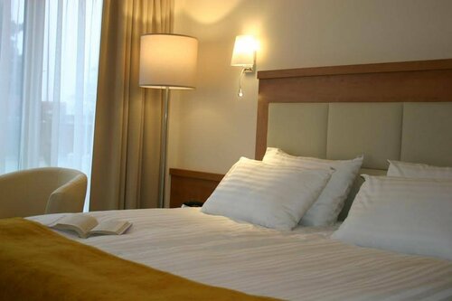 Hotel Hanseatic, Забронировать Отель Отели в центре Колобжега с завтраком, отели в центре Колобжега с завтраком