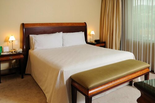 Suites Camino Real, Boek Hotel Hotels in Irpavi met zwembad, Zwembad