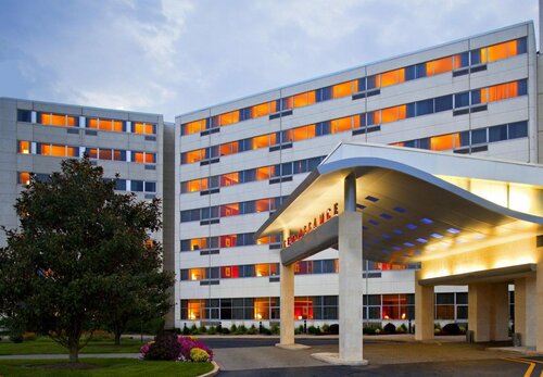 Delta Hotels by Marriott Woodbridge, Забронировать Отель Иселин North Jersey