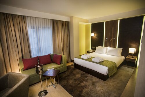 Ramada by Wyndham Istanbul Florya, Rezervați Hotel Büyükçekmece Beyoglu