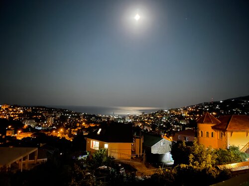 Nad Morem Guest House, จอง เกสท์เฮาส์ Yalta 