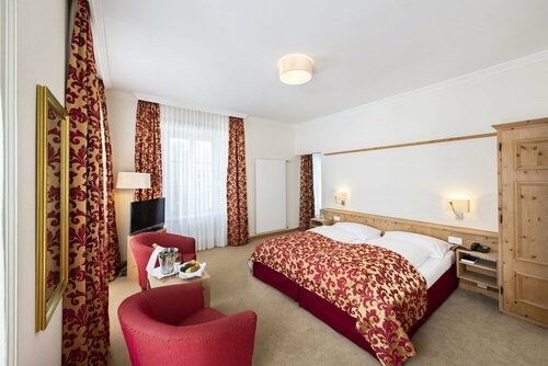 Hotel Engiadina, Réserver Hôtel Zuoz Haute-Engadine