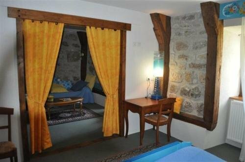 Domaine du Lac Ferrand, Book Hotel Hoteller i Rhône-Alps med parkering, Parkering