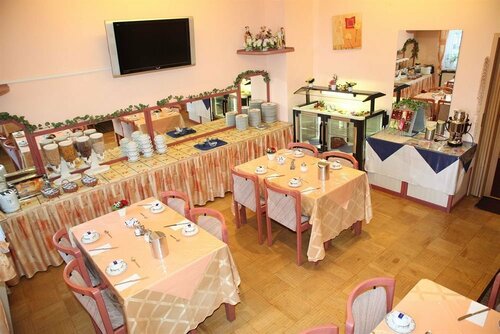Hotel Pension am Ledermuseum, Забронировать Отель Оффенбах земля Гессен, рядом с Дворец Buesing
