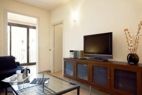 Tendency Apartments 2, Забронировать Апартаменты/квартира Отели Барселоны с парковкой, Парковка
