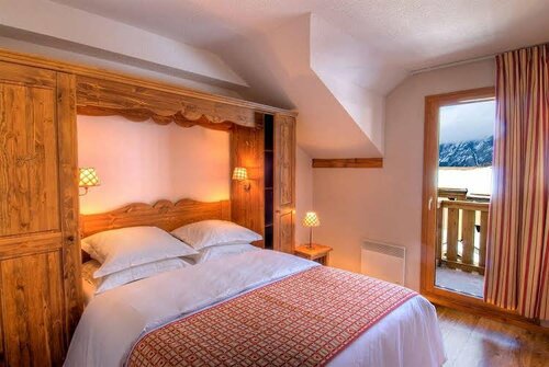La Combe d'Or, Book Hotel Hoteller i Rhône-Alps med parkering, Parkering