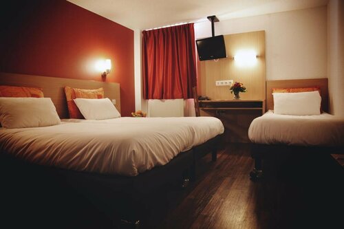 La Roseraie - Hotel & Restaurant, Забронировать Отель Фонтене-о-Роз Аньер-сюр-Сен