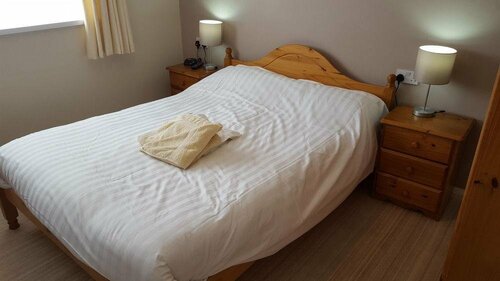 Pen Mar Guest House, Book Pension New Hedges Glamorgan