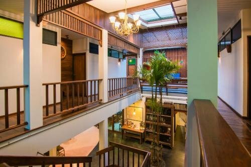 Khom Chiang Mai, Забронировать Отель Отели Чиангмай 3 звезды, рядом с Ват-Сри-Супхан, 3*