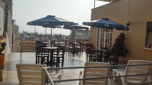 Hospedaje El Álamo Playa Pulpos, Varaa Matkakoti Hotellit Provincia de Lima pysäköinnillä, Pysäköinti