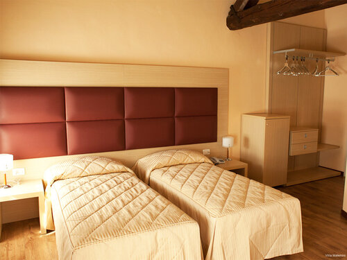 Hotel Villa Maternini, Забронировать Отель Ваццола Венето