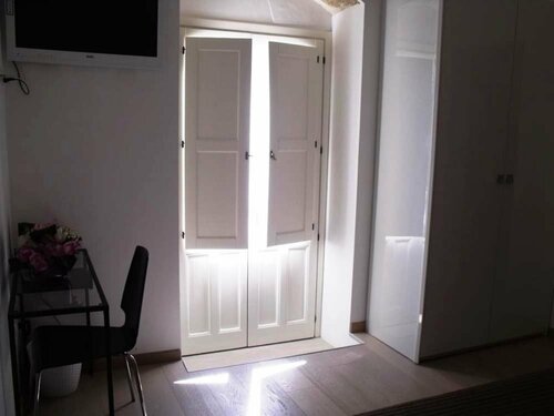 Plaza Rooms, Забронировать Отель Отели Авола с парковкой, Парковка