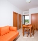 Residence Valleverde, Book Hotel Hoteller i Foresta Umbra med parkering, Parkering