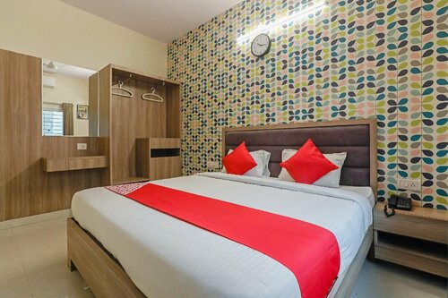 OYO 9605 Hotel Golden Inn, Book Hotel Bangalore Bangalore