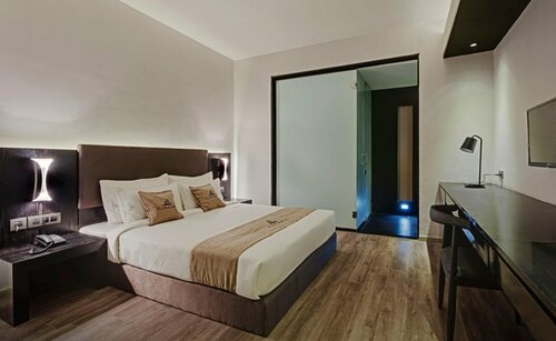 Hotel Euphoria, Забронировать Отель Отели штата Карнатаки с парковкой, Парковка