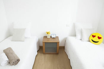 Alessia's Flat - Bright and Spacious, Book Apartment Milan Lombardy