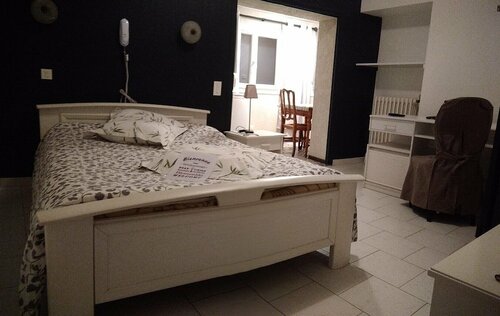 Hotel Residence Larroque, Réserver Hôtel Hôtels à Tarn-et-Garonne avec parking, Parking