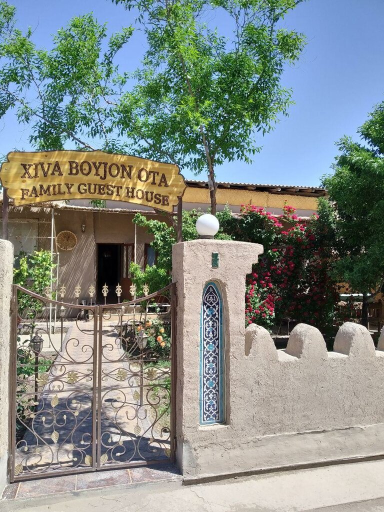 Qutlug Qadam Guest House