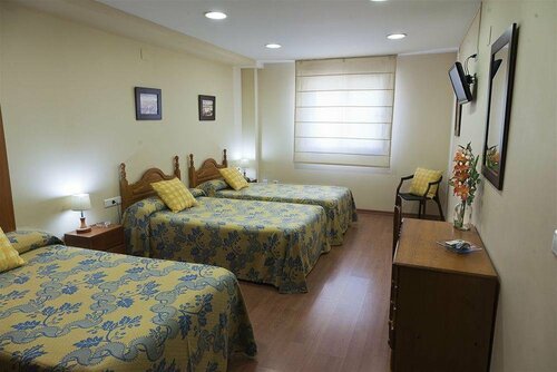Hostal Romerito, Забронировать Отель Крус-де-Умильядеро Малага