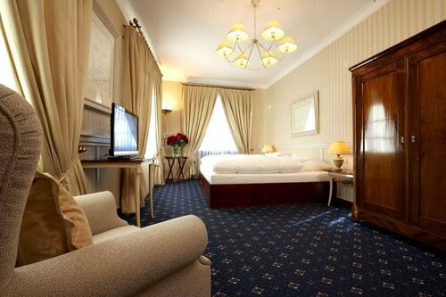 Romantik Hotel Das Lindner, จอง โรงแรม Bad Aibling Chiemgau