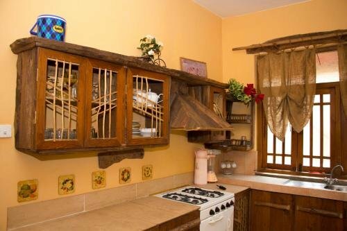 Sana's Beach Guesthouse and Restaurant, Забронировать Отель Негомбо Округ Гампаха