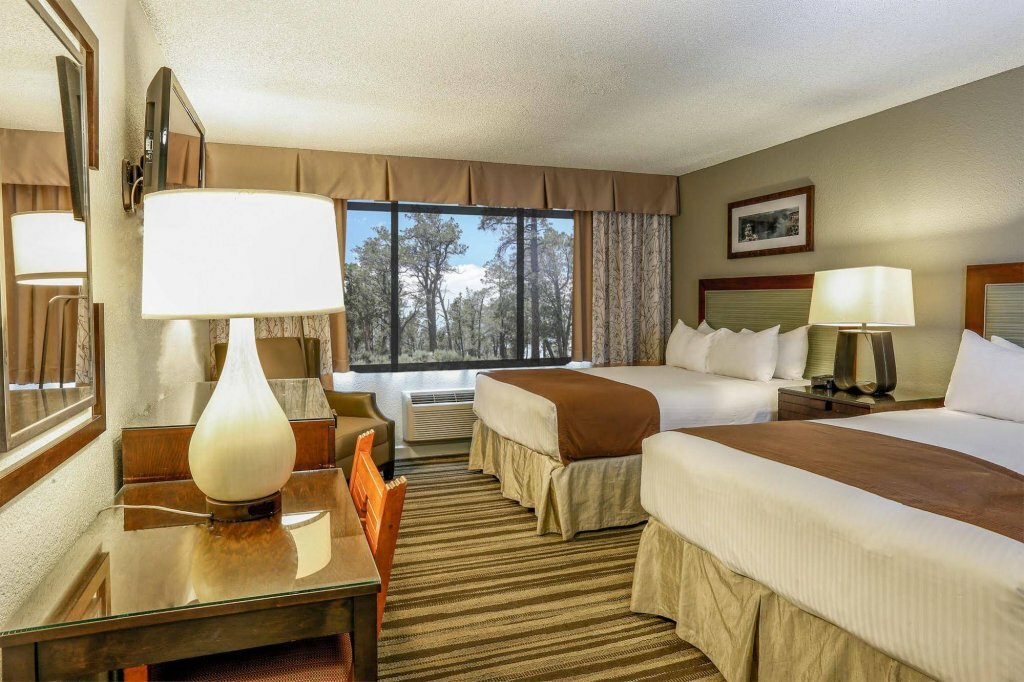 Yavapai Lodge