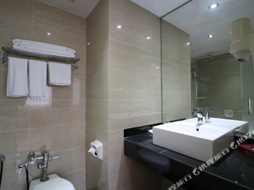 Hotel Grand Continental Kuala Lumpur, Забронировать Отель Отели Куала-Лумпура 3 звезды, рядом с Всемирный торговый центр Putra, 3*