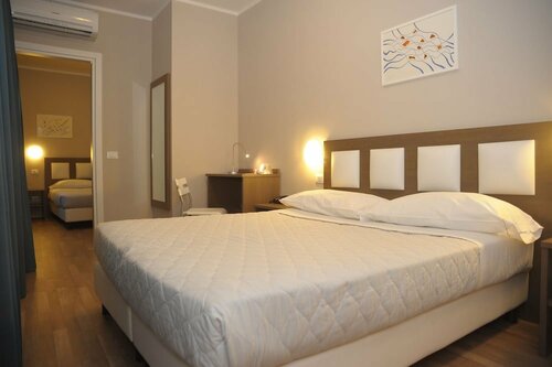 GG8 Hotel & Suite SPA, Забронировать Курортный отель Гуальдо-Тадино Умбрия