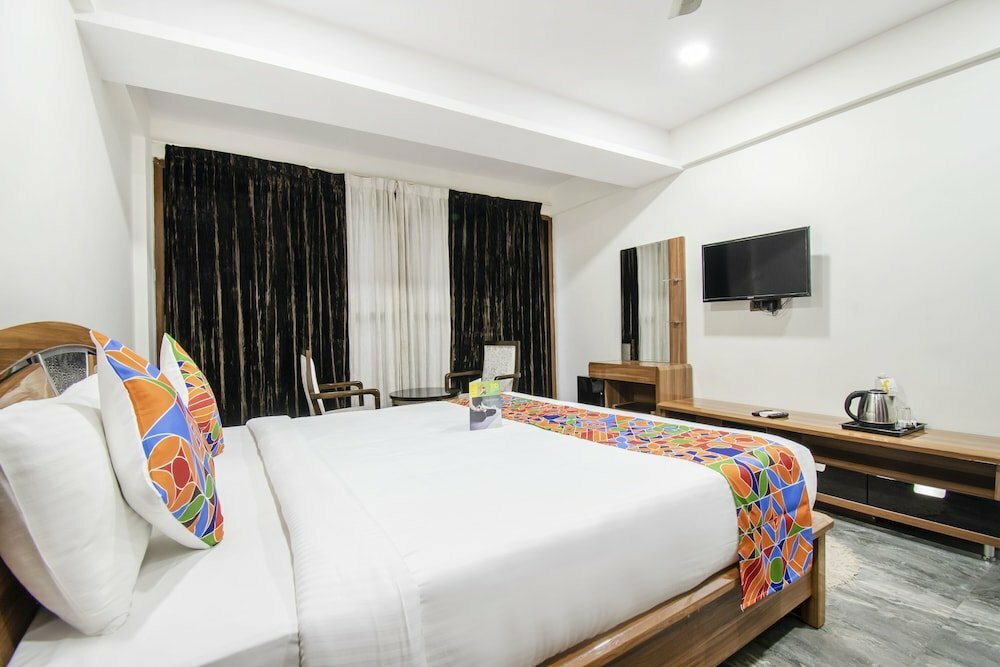 Frazer Suites by FabHotel