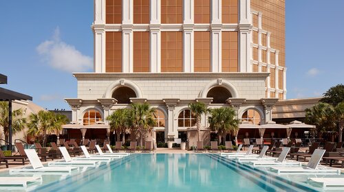 Horseshoe Bossier City Hotel & Casino - A Caesars Rewards Destination, Забронировать Курортный отель Бошьер-Сити Луизиана