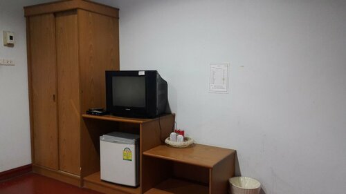 Sadudee Mansion, Buchen Sie Hotel Ban Nikhom Soi 