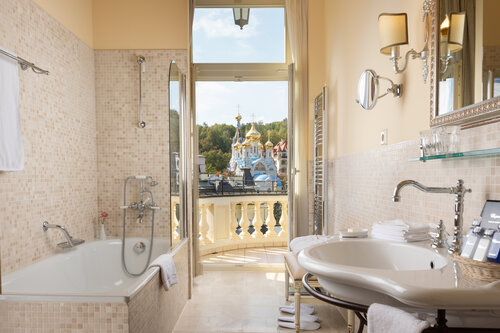Savoy Westend Hotel, Book Hotel Carlsbad hoteller med pool, Swimmingpool