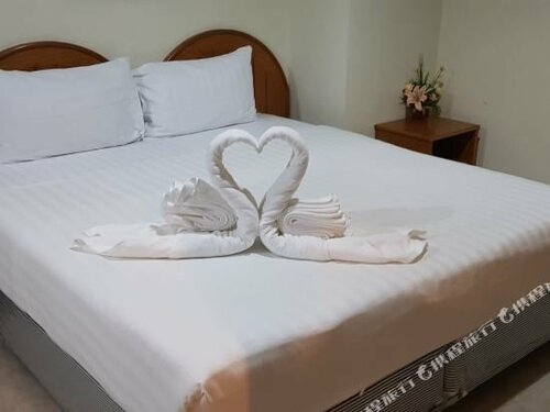 Andaman Beach Suites Hotel, Patong Phuket, Забронировать Отель Бизнес-отели Патонг-Бич, рядом с Пляж Патонг, 4* 5*