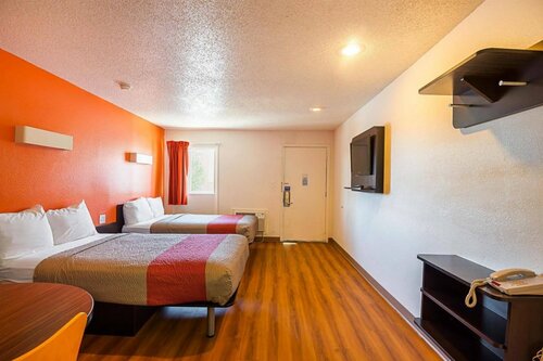 Motel 6 Blue Springs, Buchen Sie Motel Blue Springs Missouri
