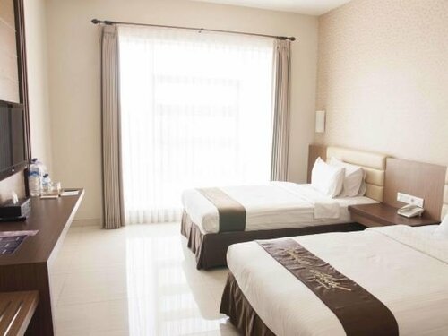 Life Emerald Hotel Surabaya, Prenota Hotel Hotel 3 stelle a Genteng, 3*