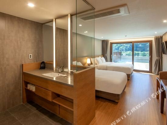 Ramada by Wyndham Gumi