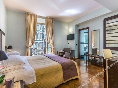 Duomo Residence Florence, Забронировать Отель Отели Флоренции с парковкой, рядом с Генеральное консульство Испании во Флоренции, Парковка