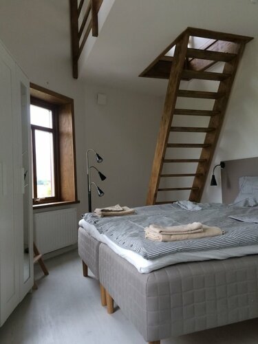 Flyingehus Gårdshotell, Rezerwuj Bed and Breakfast Hotele w Flyinge z Parkingiem, Parking
