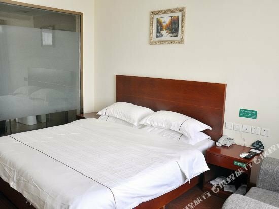 GreenTree Inn Taiyuan Liuxiang Tongluo Bay Hotel