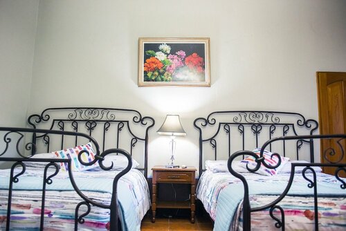 Hotel Casa de las Fuentes, Забронировать Отель Антигуа-Гватемала Сакатепекес