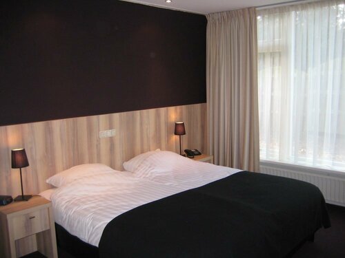 Parkhotel Hugo de Vries, Забронировать Отель Люнтерен 