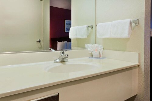 Days Inn by Wyndham Lathrop, Prenota Hotel Lathrop California