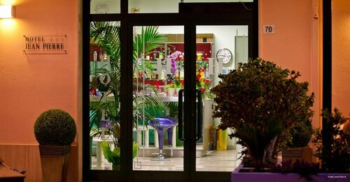 Hotel Jean Pierre, Varaa Hotelli Pineto Rooma