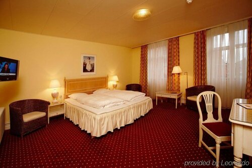 Hotel Vinhuset, Забронировать Отель Отели Нествед 3 звезды, 3*