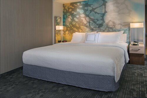 Courtyard by Marriott Fayetteville, Забронировать Отель Фаеттевилле Северная Каролина