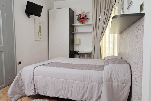 La Residenza Napoli Short Let Apartments, Book Lejlighed Chiaia Napoli