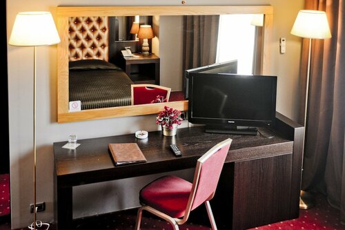Hotel Doro City, Забронировать Отель Отели Тираны по системе «всё включено», Всё включено